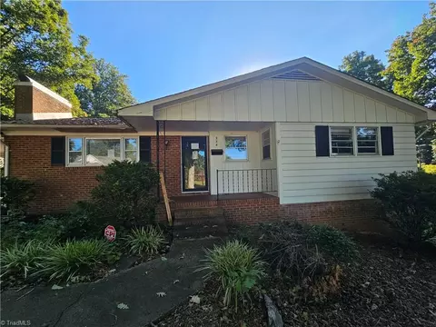 934 Carter St, Eden, NC 27288