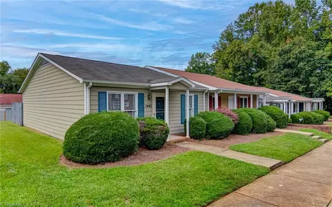 1445 Bailey Cir, High Point, NC 27262 photo 2