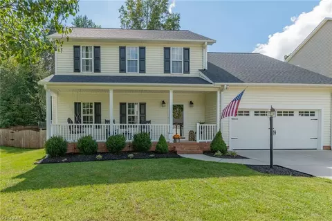 1340 Salem Crossing Rd, Kernersville, NC 27284