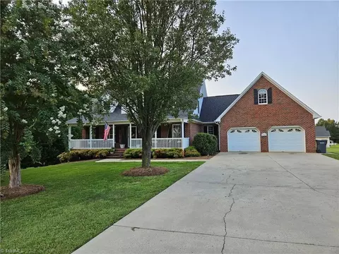 789 Mountainview Rd, King, NC 27021 photo 3
