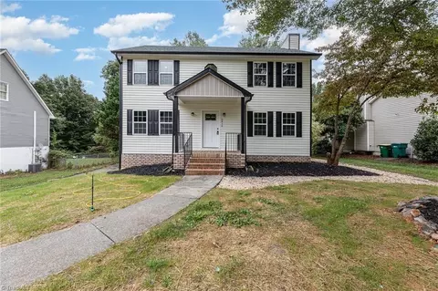 5476 Moravian Heights Ln, Clemmons, NC 27012