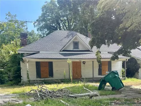 704 Commerce Ave E, High Point, NC 27260