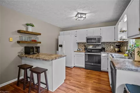 Kitchen - 133 Walter Ln, King, NC 27021 photo 2 of 3