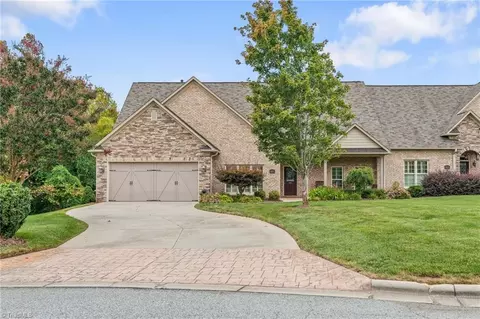 4135 Coachmans Ct, High Point, NC 27262