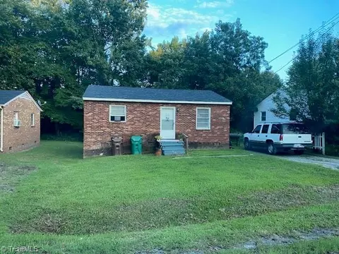 302 Avery Ave, High Point, NC 27265