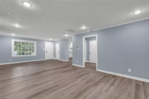Living - 1261 Dixie Pl, High Point, NC 27260 photo 6 of 7