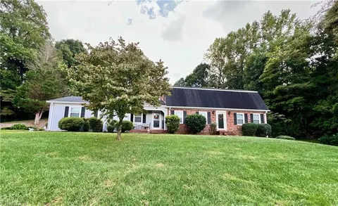 800 Westview Dr, Wilkesboro, NC 28697