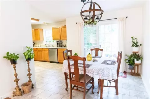 Dining - 105 Fall St, Richfield, NC 28137 photo 2 of 2