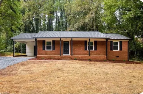 111 Hammond Rd, Lexington, NC 27295