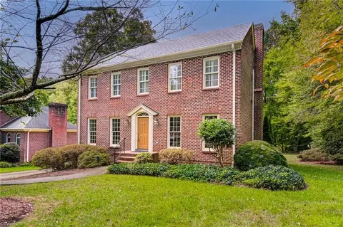812 Arbor Oaks Dr, Winston Salem, NC 27104