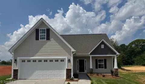 1372 Dandridge Dr #336, Kernersville, NC 27284
