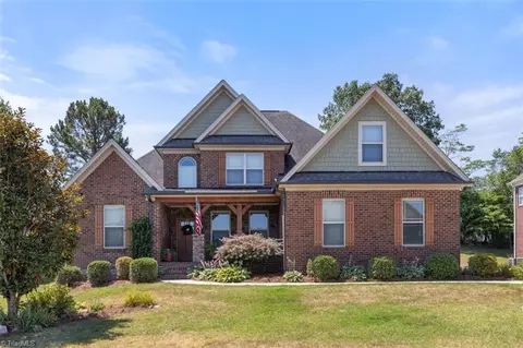 6656 Ridge Run Ct, Clemmons, NC 27012