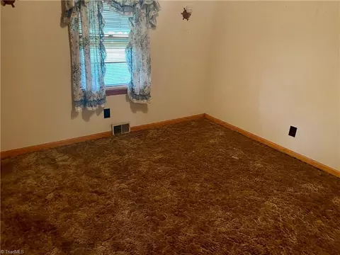 Bedroom - 5730 Nc Highway 62, Trinity, NC 27370 photo 3 of 10