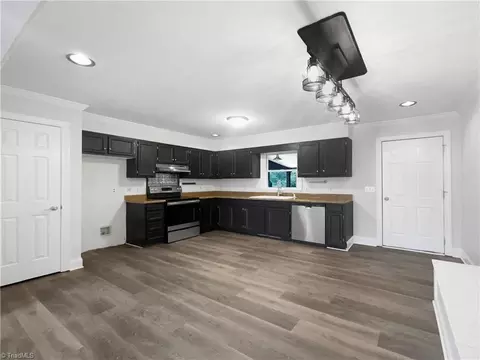 6033 Stone Bluff Dr, Clemmons, NC 27012 photo 9