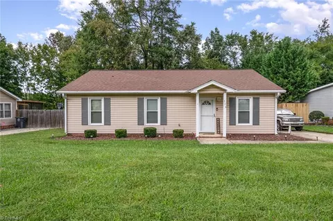 516 Apple Ridge Rd, Greensboro, NC 27406