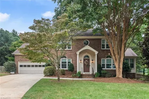 7 Macklin Ct, Greensboro, NC 27410