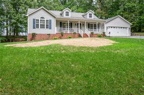 5060 Dogwood Trl, Asheboro, NC 27205