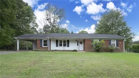 2408 Wickham Rd, Kernersville, NC 27284