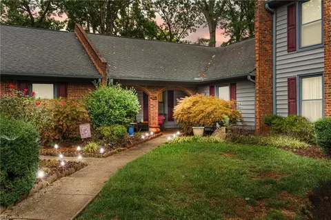 2346 Brandt Vlg, Greensboro, NC 27455