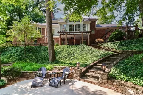 617 Saint Andrews Rd, Statesville, NC 28625