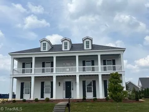378 Brookberry Farm Cir, Winston Salem, NC 27106
