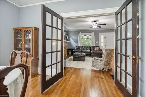 2422 Greenway Ave, Winston Salem, NC 27105
