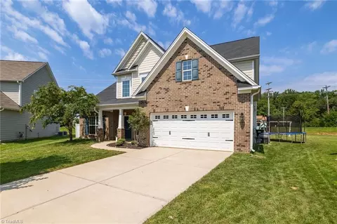 3605 Copper Ct, High Point, NC 27265 photo 3