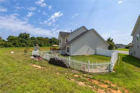 3605 Copper Ct, High Point, NC 27265 photo 40