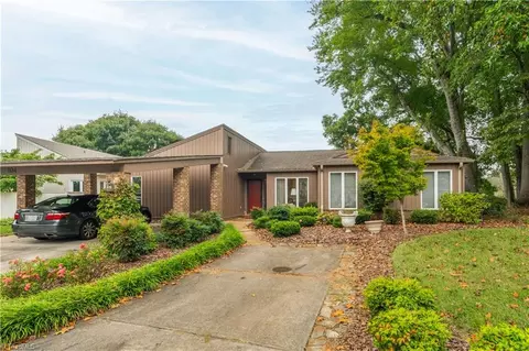104 Spyglass Dr, Bermuda Run, NC 27006