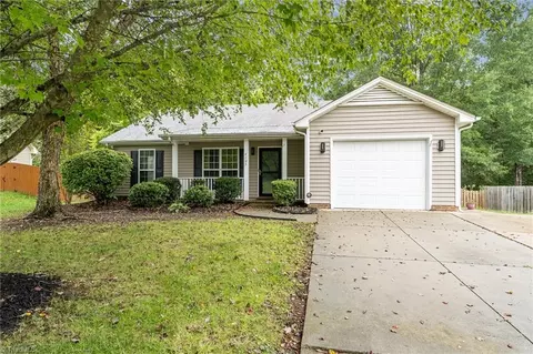 4103 Wellingham Ln, High Point, NC 27265