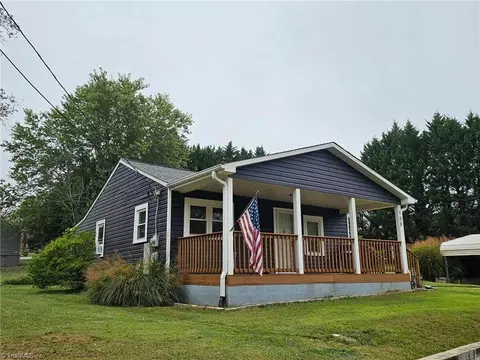 108 Pine St, Jonesville, NC 28642