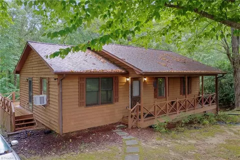 407 Cornatzer Rd, Mocksville, NC 27028