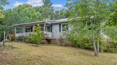 Exterior - 944 Webb Loop, Madison, NC 27025 photo 2 of 7