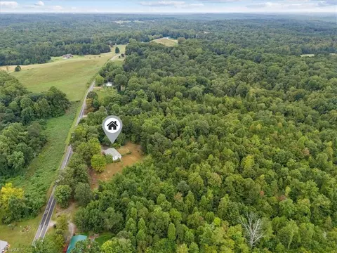 View/Area - 944 Webb Loop, Madison, NC 27025 photo 4 of 9