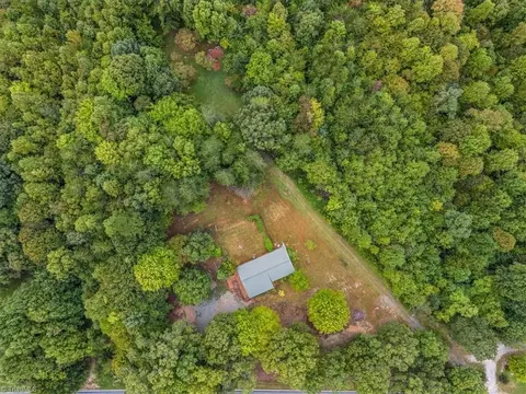 View/Area - 944 Webb Loop, Madison, NC 27025 photo 8 of 9