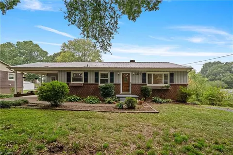 113 Glenn Ave, King, NC 27021 photo 2