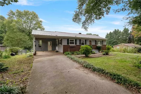 113 Glenn Ave, King, NC 27021 photo 3