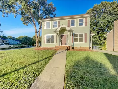 1 Ivyglen Ct, Greensboro, NC 27406