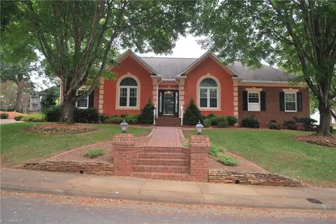 313 Rockmont Dr, Winston Salem, NC 27104