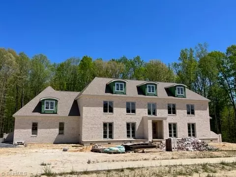 6810 Shields Dr, Oak Ridge, NC 27310