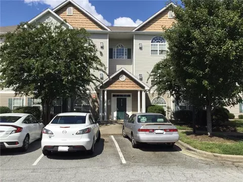 6113 Hedgecock Cir #2A, High Point, NC 27265