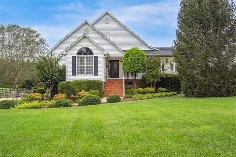 9151 Racine Rd, Pleasant Garden, NC 27313