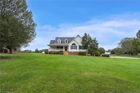 9147 Racine Rd, Pleasant Garden, NC 27313
