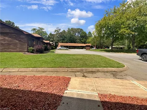 Exterior - 477 James Ct, High Point, NC 27265 photo 4 of 4