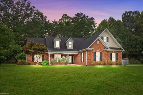 2150 Denise Ln, Winston Salem, NC 27127