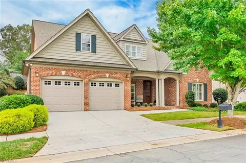 5559 Foxgate Cir, Winston Salem, NC 27106