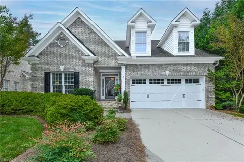 3200 Roldan Ln, Greensboro, NC 27408