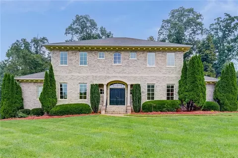 387 Cedar Trl, Winston Salem, NC 27104