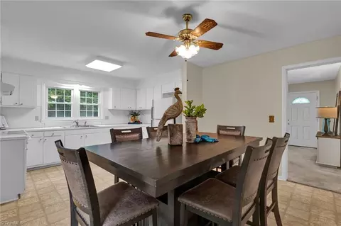 3813 Rolling Rd, High Point, NC 27265 photo 10
