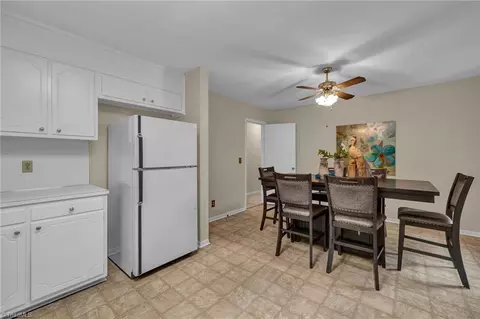 3813 Rolling Rd, High Point, NC 27265 photo 14